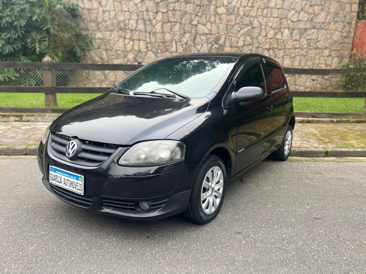 //www.autoline.com.br/carro/volkswagen/fox-10-city-8v-flex-4p-manual/2009/guaruja-sp/25011691