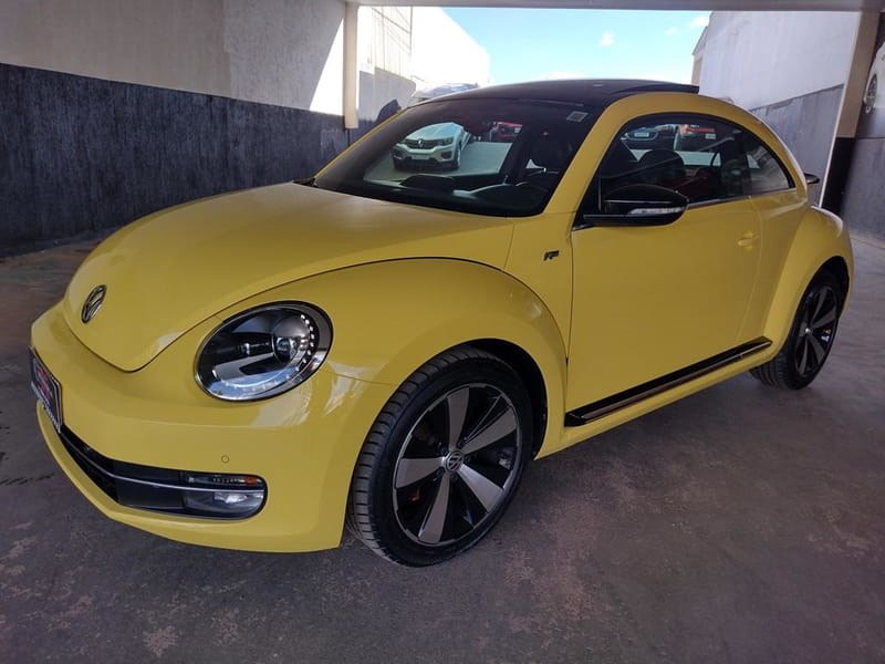 //www.autoline.com.br/carro/volkswagen/fusca-20-hatch-tsi-16v-gasolina-2p-turbo-dsg/2014/brasilia-df/24739232