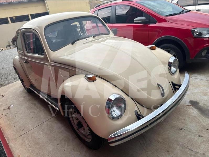 //www.autoline.com.br/carro/volkswagen/fusca-16-54cv-2p-gasolina-manual/1986/goiania-go/24773888