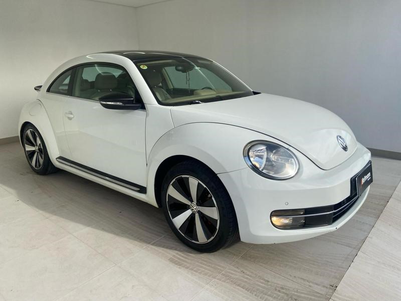 //www.autoline.com.br/carro/volkswagen/fusca-20-tsi-r-line-gasolina-2p-dsg/2014/brasilia-df/24908184
