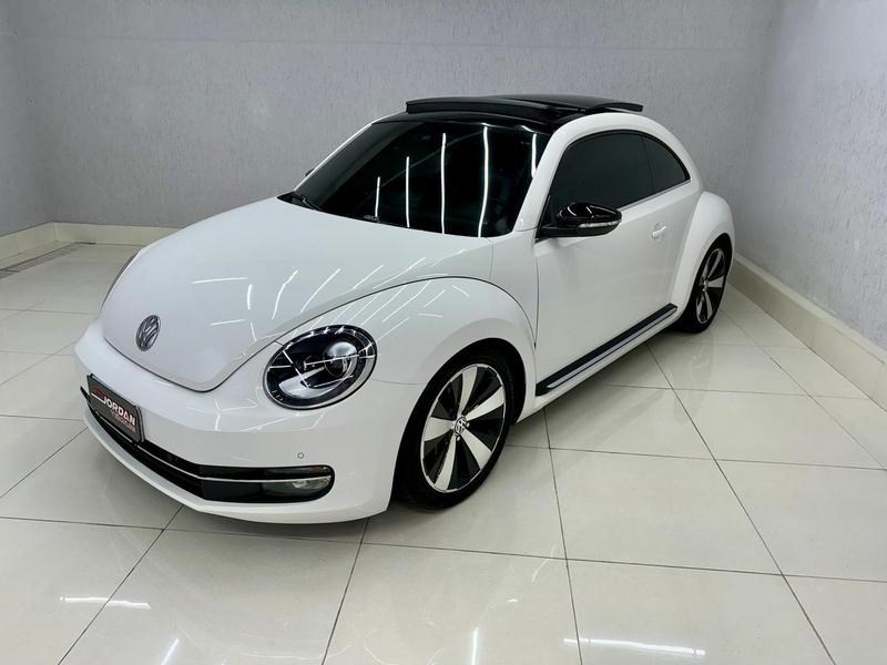 //www.autoline.com.br/carro/volkswagen/fusca-20-hatch-tsi-16v-gasolina-2p-turbo-dsg/2013/curitiba-pr/24909685