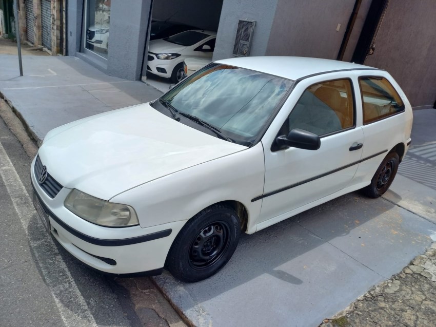 //www.autoline.com.br/carro/volkswagen/gol-10-16v-gasolina-2p-manual/2000/campinas-sp/23807625