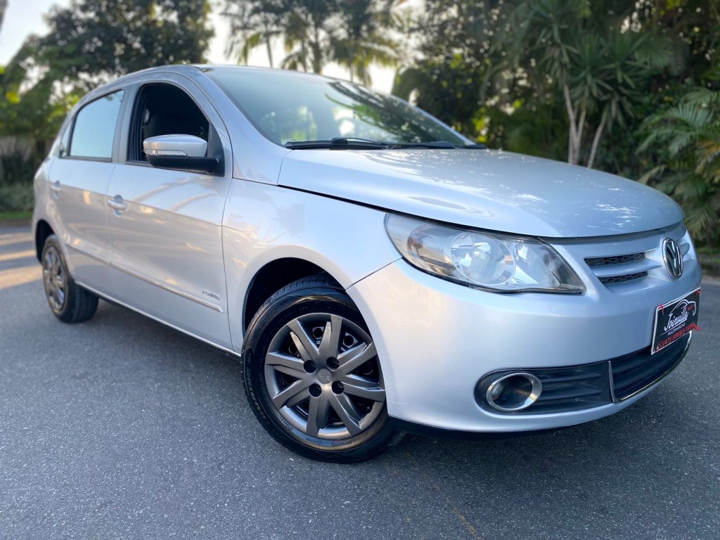 //www.autoline.com.br/carro/volkswagen/gol-16-power-8v-flex-4p-i-motion/2011/joinville-sc/24150088