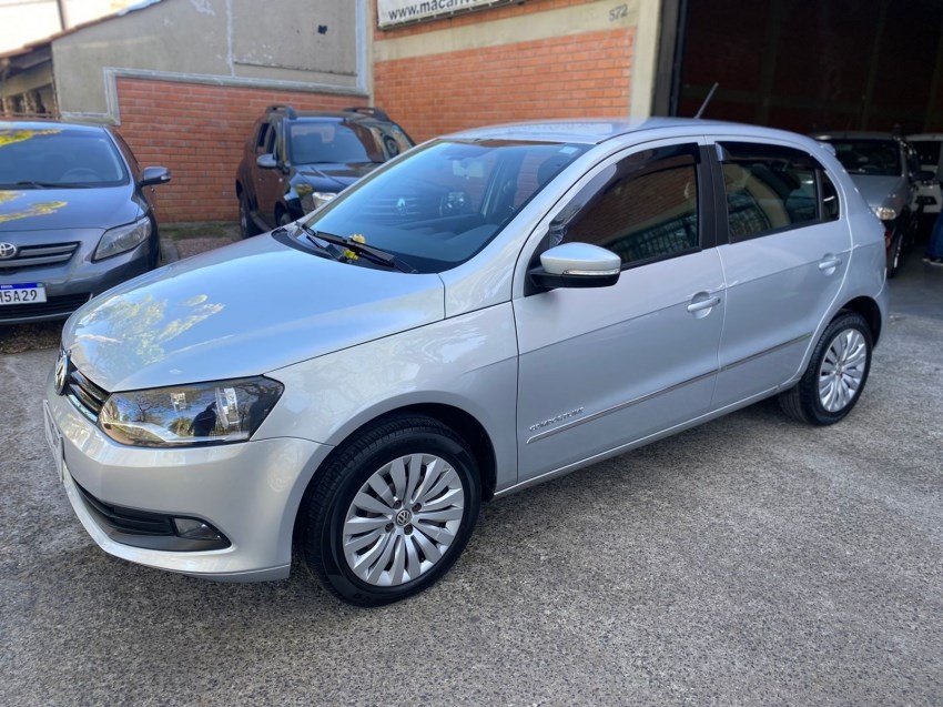 //www.autoline.com.br/carro/volkswagen/gol-16-comfortline-8v-flex-4p-manual/2016/porto-alegre-rs/24205041