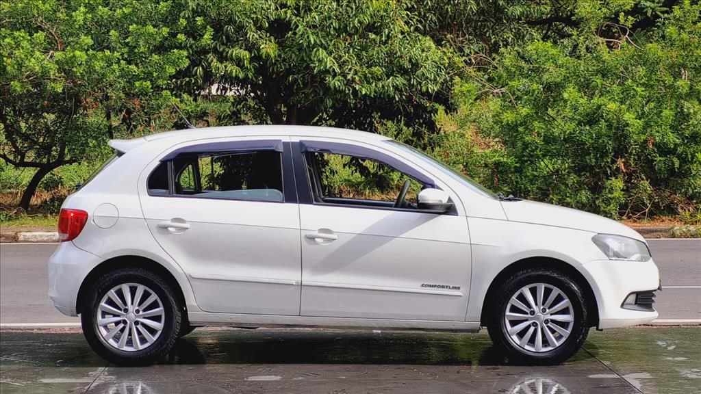 //www.autoline.com.br/carro/volkswagen/gol-10-tec-comfortline-8v-flex-4p-manual/2015/campinas-sp/24666432