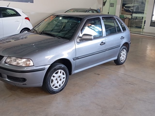 //www.autoline.com.br/carro/volkswagen/gol-10-city-8v-gasolina-4p-manual/2004/lins-sp/24767605
