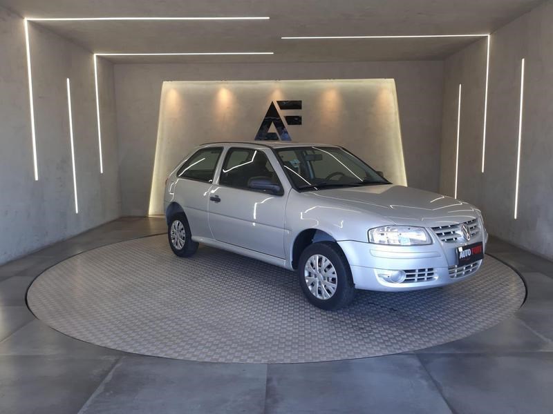 //www.autoline.com.br/carro/volkswagen/gol-10-8v-flex-2p-manual/2014/brasilia-df/25023158