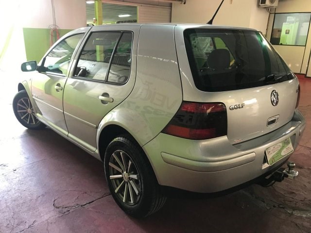 //www.autoline.com.br/carro/volkswagen/golf-20-mi-115cv-4p-gasolina-manual/2003/lins-sp/23034077