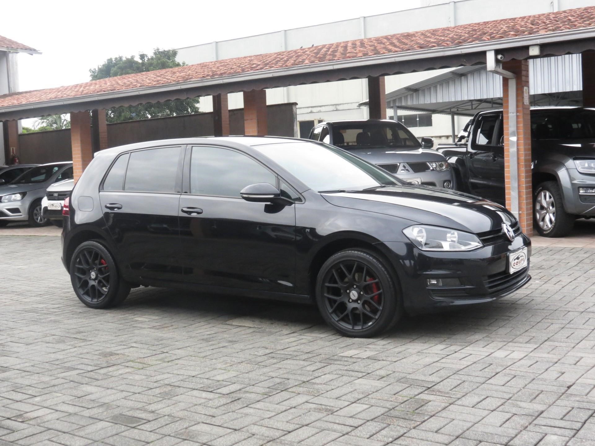 //www.autoline.com.br/carro/volkswagen/golf-14-highline-16v-flex-4p-turbo-manual/2017/joinville-sc/23860870