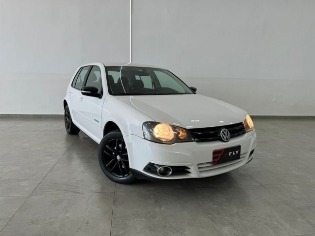 //www.autoline.com.br/carro/volkswagen/golf-20-sportline-8v-flex-4p-tiptronic/2014/rio-claro-sp/24035997
