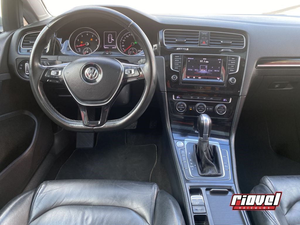 //www.autoline.com.br/carro/volkswagen/golf-14-tsi-variant-bluemotion-highline-16v-gasoli/2015/rio-grande-rs/24110797