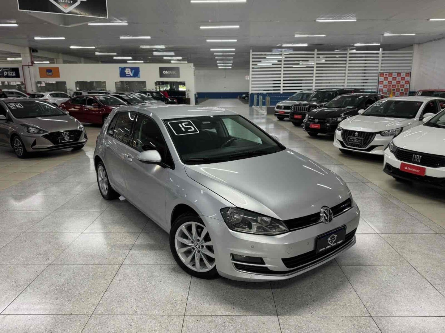 //www.autoline.com.br/carro/volkswagen/golf-14-tsi-bluemotion-highline-16v-gasolina-4p-tu/2015/praia-grande-sp/24418927