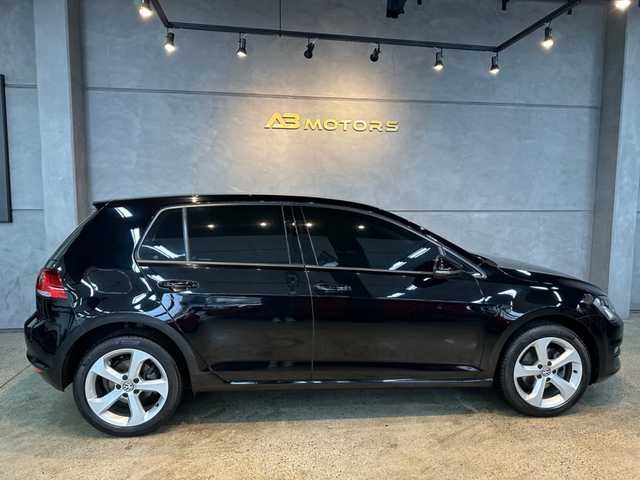 //www.autoline.com.br/carro/volkswagen/golf-14-tsi-bluemotion-comfortline-16v-gasolina-4p/2015/joinville-sc/24647160