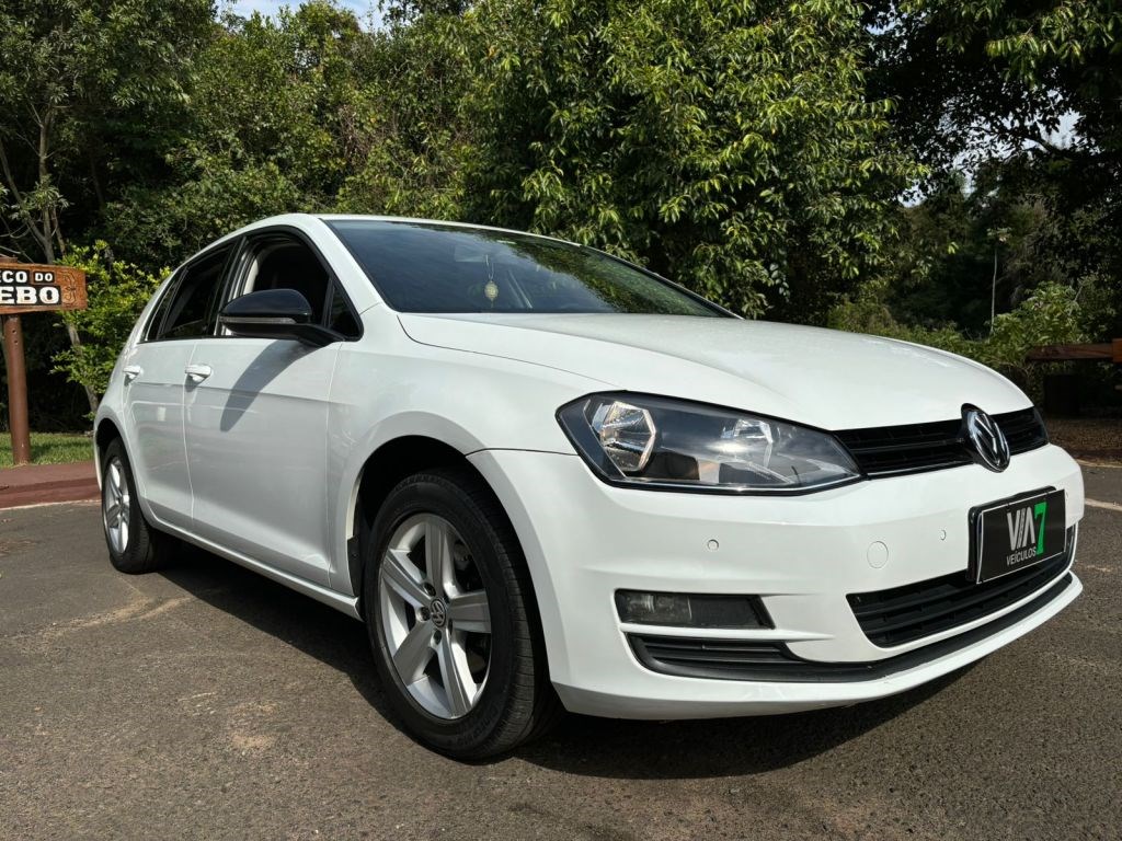 //www.autoline.com.br/carro/volkswagen/golf-14-tsi-bluemotion-comfortline-16v-gasolina-4p/2015/avare-sp/24885778