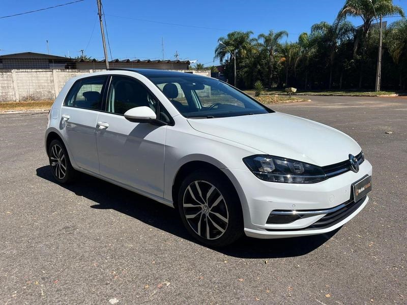 //www.autoline.com.br/carro/volkswagen/golf-10-200-tsi-comfortline-12v-flex-4p-turbo-auto/2018/brasilia-df/24915752