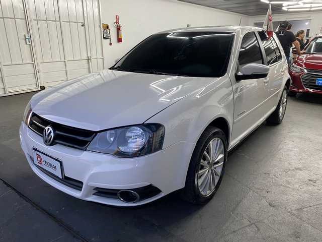 //www.autoline.com.br/carro/volkswagen/golf-16-sportline-8v-flex-4p-manual/2014/patos-pb/25004821