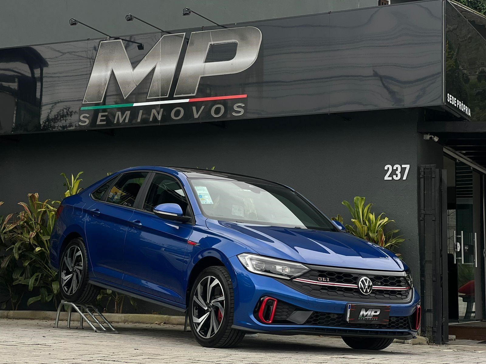 //www.autoline.com.br/carro/volkswagen/jetta-20-350-tsi-gli-16v-gasolina-4p-turbo-dsg/2023/florianopolis-sc/21834391
