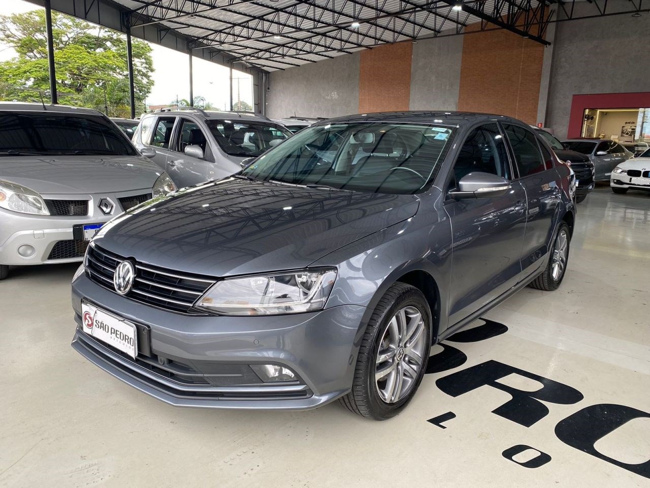 //www.autoline.com.br/carro/volkswagen/jetta-14-tsi-comfortline-16v-gasolina-4p-turbo-tipt/2018/limeira-sp/24079506
