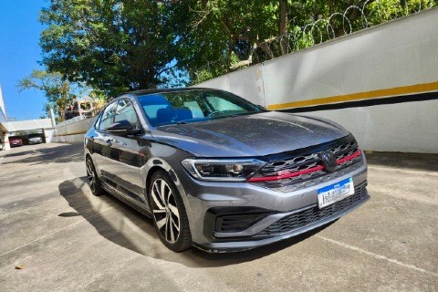 //www.autoline.com.br/carro/volkswagen/jetta-20-350-tsi-gli-16v-gasolina-4p-turbo-dsg/2019/florianopolis-sc/24105024