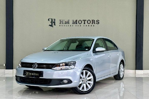 //www.autoline.com.br/carro/volkswagen/jetta-20-comfortline-8v-flex-4p-tiptronic/2012/caxias-do-sul-rs/24178470