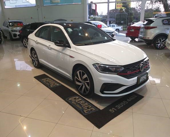 //www.autoline.com.br/carro/volkswagen/jetta-20-350-tsi-gli-16v-gasolina-4p-turbo-dsg/2020/guaiba-rs/24246896