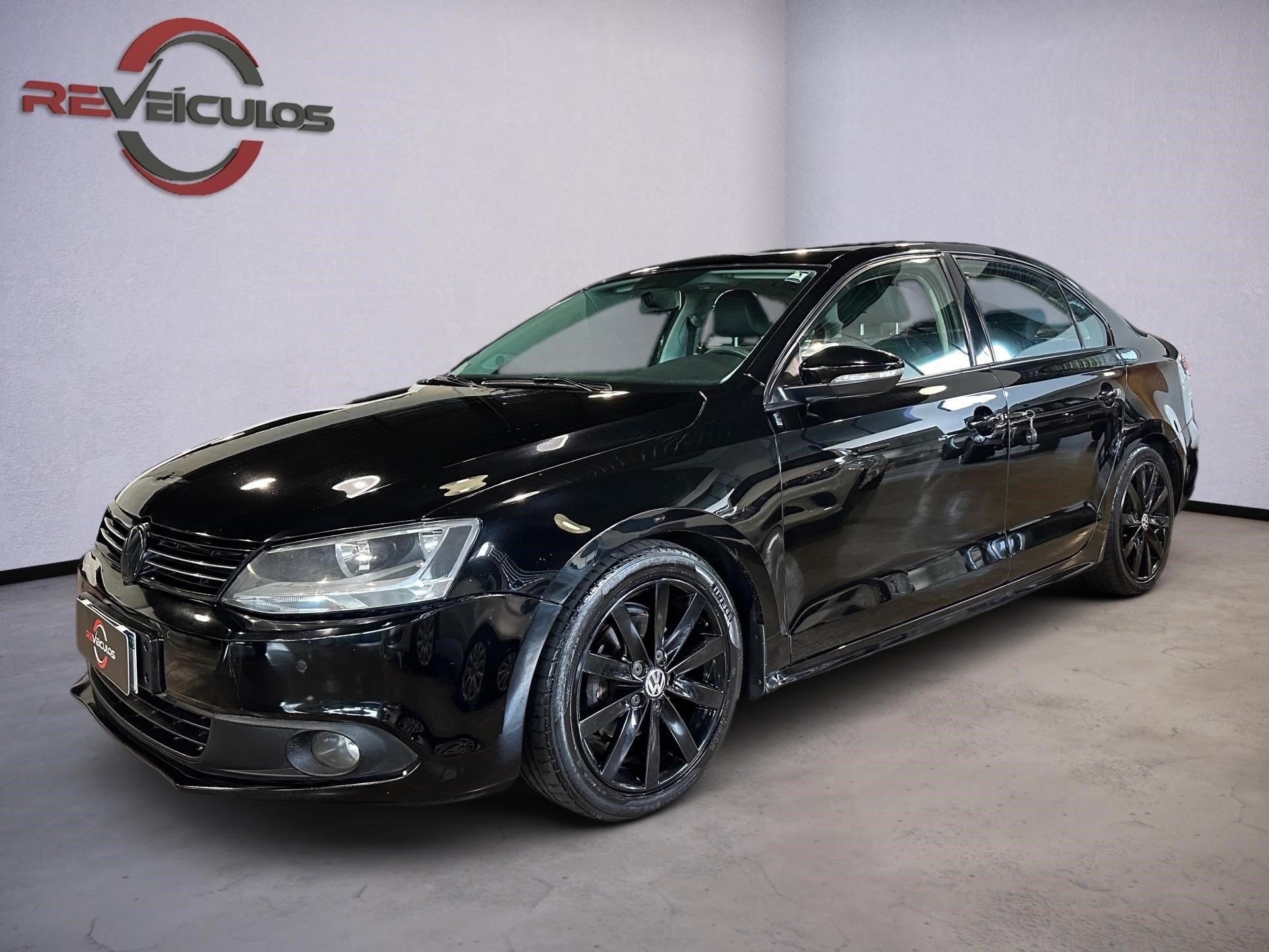//www.autoline.com.br/carro/volkswagen/jetta-20-comfortline-8v-flex-4p-tiptronic/2012/itarare-sp/24347816