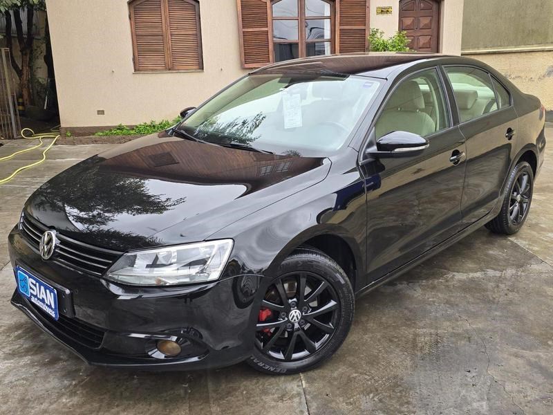 //www.autoline.com.br/carro/volkswagen/jetta-20-comfortline-8v-flex-4p-manual/2012/curitiba-pr/24633419