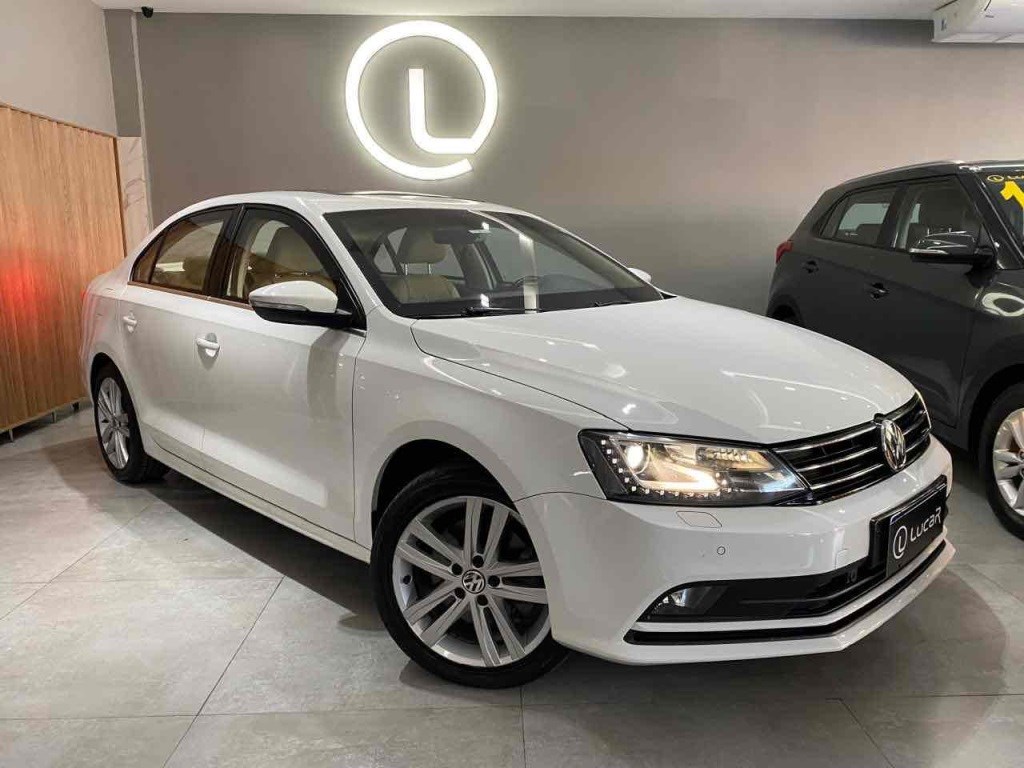 //www.autoline.com.br/carro/volkswagen/jetta-20-tsi-highline-16v-gasolina-4p-turbo-dsg/2017/rio-de-janeiro-rj/24636407