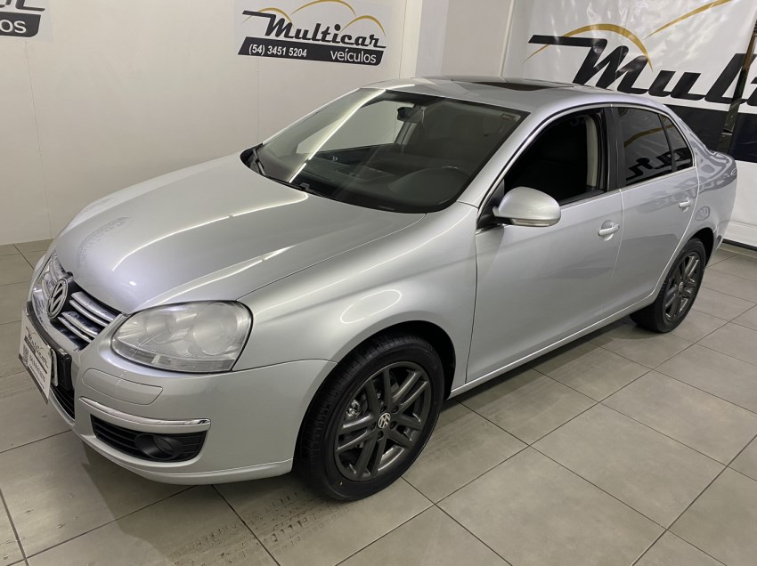 //www.autoline.com.br/carro/volkswagen/jetta-25-20v-gasolina-4p-automatico/2009/bento-goncalves-rs/24670618