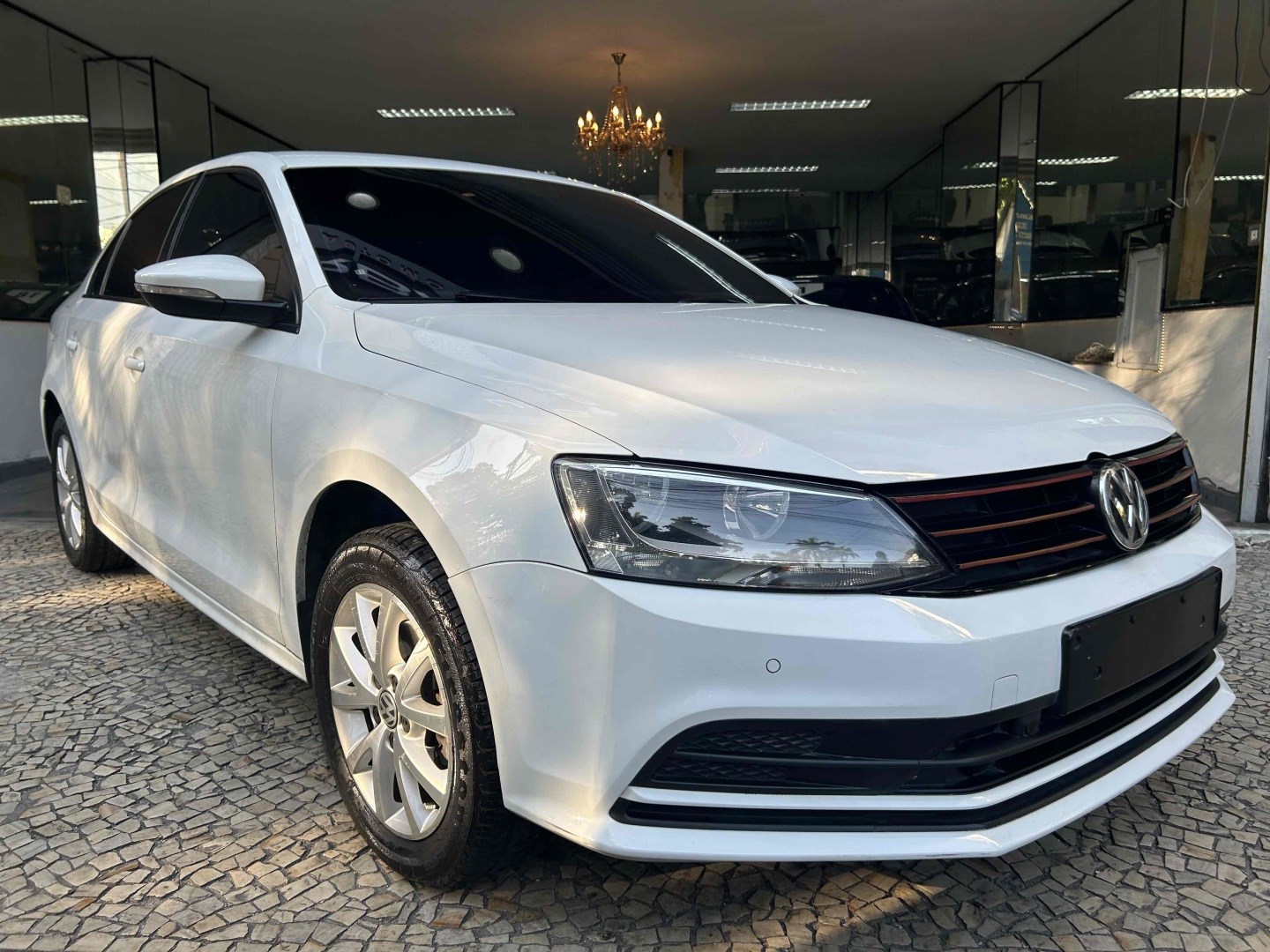 //www.autoline.com.br/carro/volkswagen/jetta-14-tsi-trendline-16v-gasolina-4p-turbo-tiptro/2016/rio-de-janeiro-rj/24673661