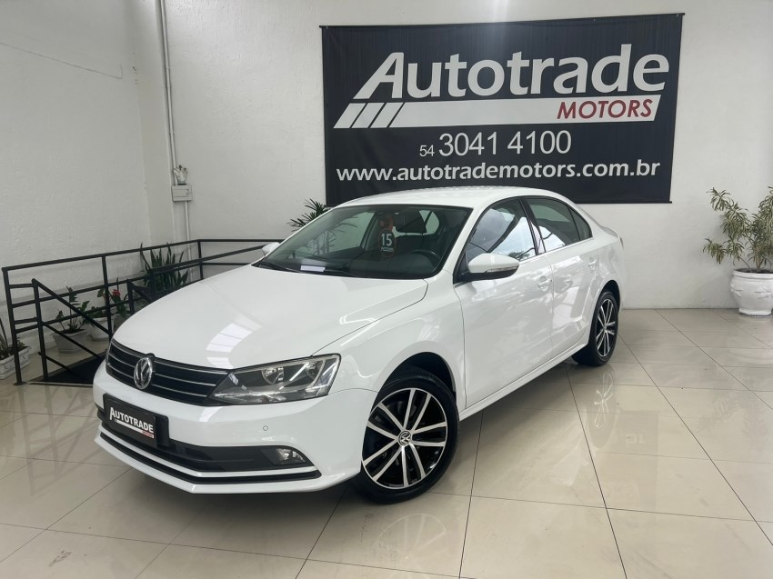 //www.autoline.com.br/carro/volkswagen/jetta-20-tsi-highline-16v-gasolina-4p-turbo-dsg/2015/caxias-do-sul-rs/24722709