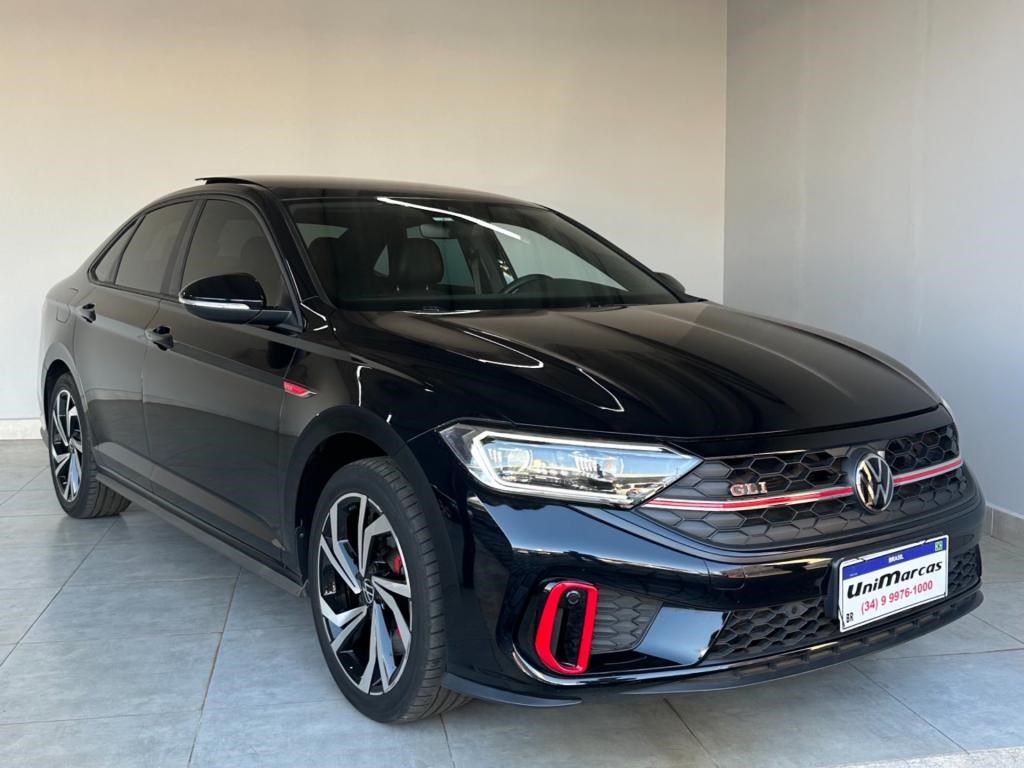 //www.autoline.com.br/carro/volkswagen/jetta-20-350-tsi-gli-16v-gasolina-4p-turbo-dsg/2023/uberlandia-mg/24807827