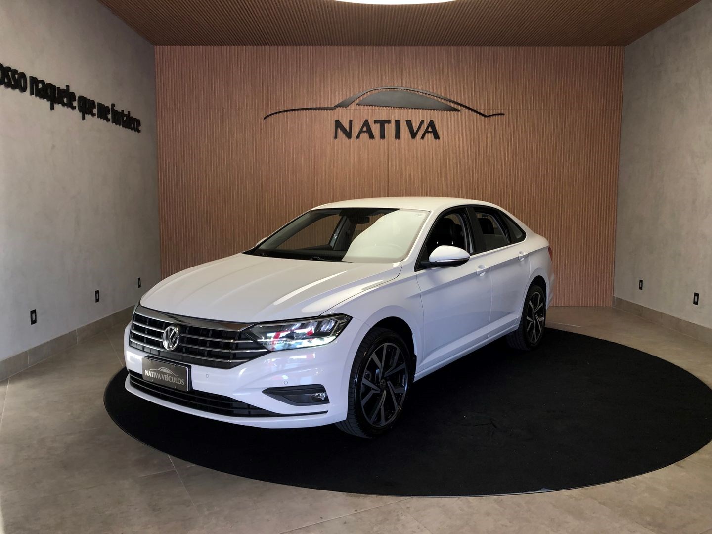 //www.autoline.com.br/carro/volkswagen/jetta-14-250-tsi-comfortline-16v-flex-4p-turbo-tipt/2019/jundiai-sp/24818434