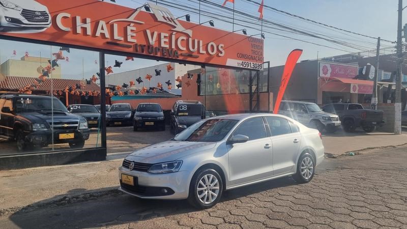 //www.autoline.com.br/carro/volkswagen/jetta-20-comfortline-8v-flex-4p-manual/2012/itupeva-sp/24837971