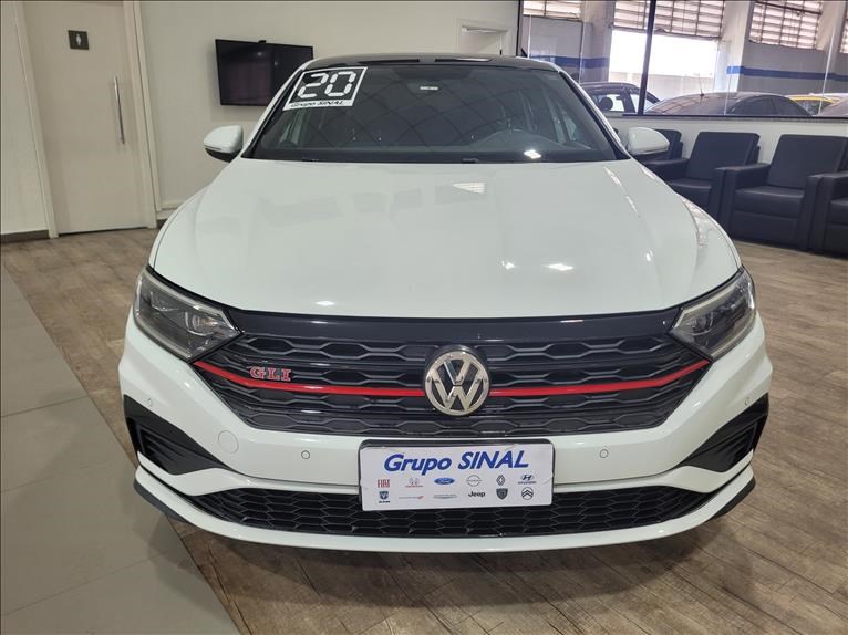 //www.autoline.com.br/carro/volkswagen/jetta-20-350-tsi-gli-16v-gasolina-4p-turbo-dsg/2020/barueri-sp/24841333