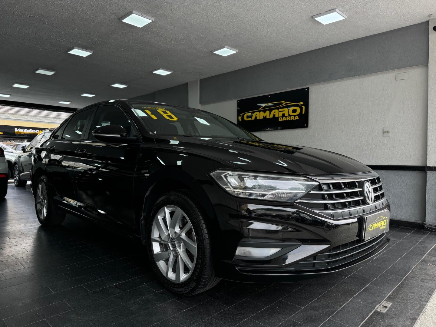 //www.autoline.com.br/carro/volkswagen/jetta-14-tsi-comfortline-16v-gasolina-4p-turbo-tipt/2018/rio-de-janeiro-rj/24909386