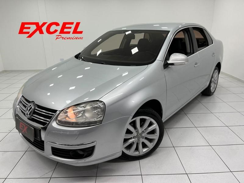 //www.autoline.com.br/carro/volkswagen/jetta-25-20v-gasolina-4p-automatico/2008/curitiba-pr/24920750