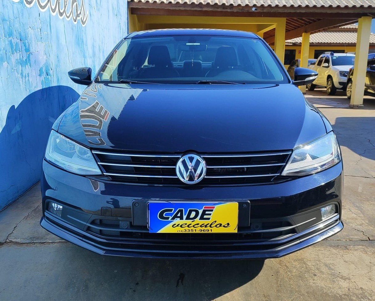//www.autoline.com.br/carro/volkswagen/jetta-14-tsi-comfortline-16v-gasolina-4p-turbo-tipt/2018/piraju-sp/24936003