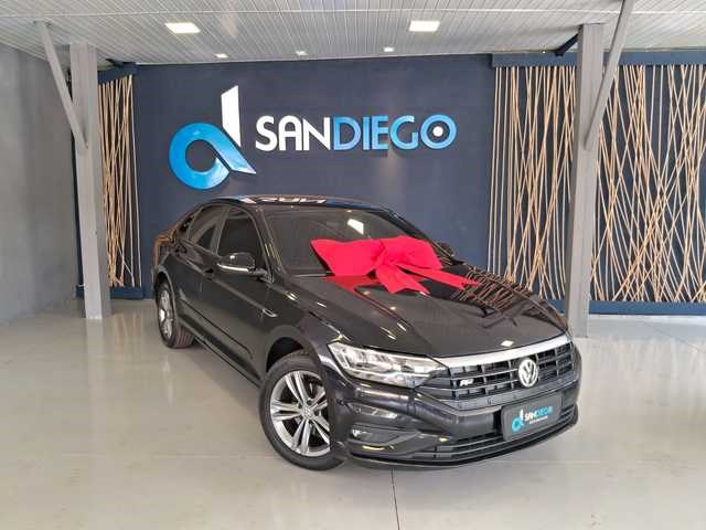 //www.autoline.com.br/carro/volkswagen/jetta-14-250-tsi-r-line-16v-flex-4p-turbo-tiptronic/2018/ribeirao-preto-sp/24936648