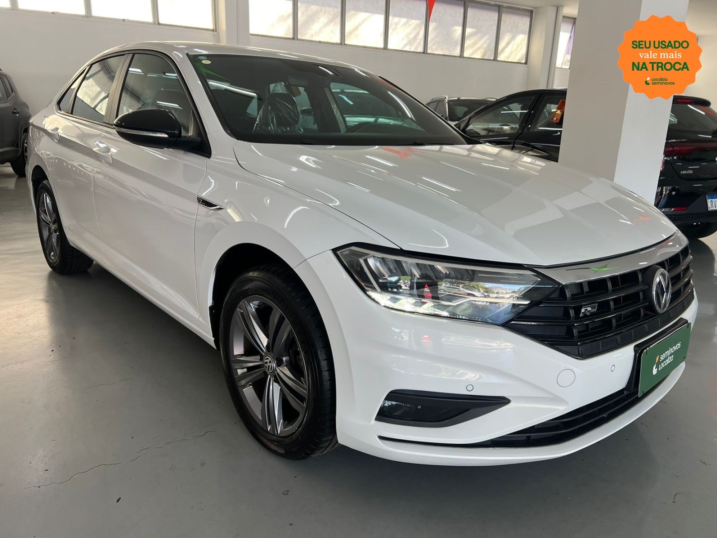 //www.autoline.com.br/carro/volkswagen/jetta-14-250-tsi-r-line-16v-flex-4p-turbo-tiptronic/2019/sao-paulo-sp/25008373