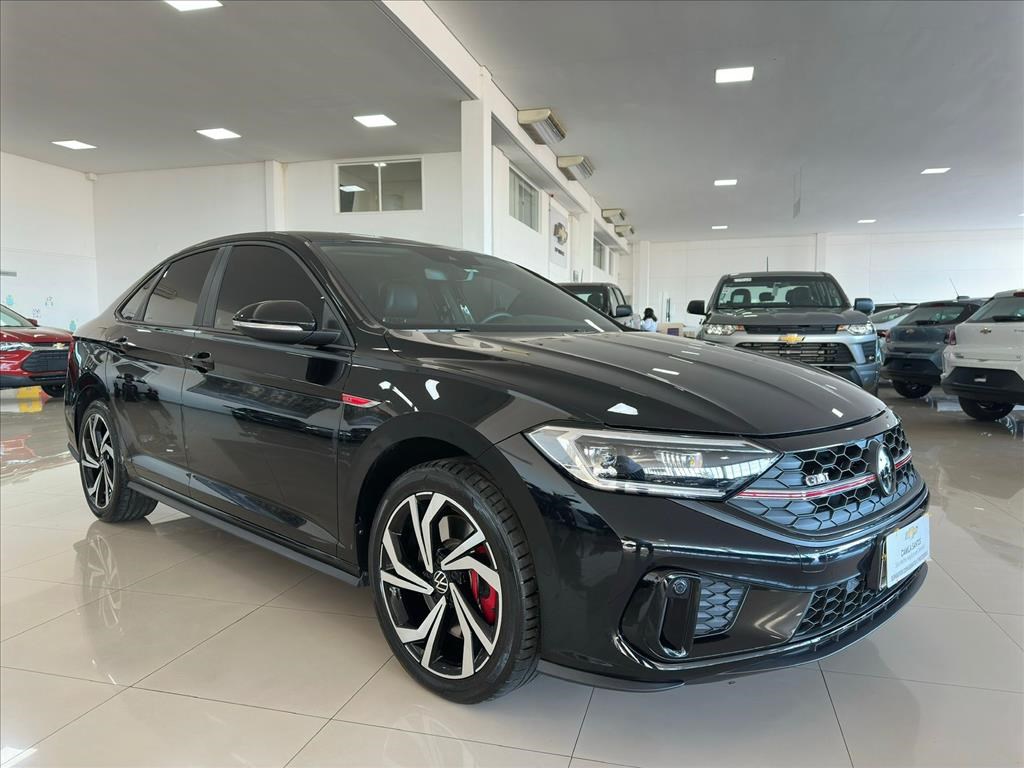//www.autoline.com.br/carro/volkswagen/jetta-20-350-tsi-gli-16v-gasolina-4p-turbo-dsg/2023/lins-sp/25011370