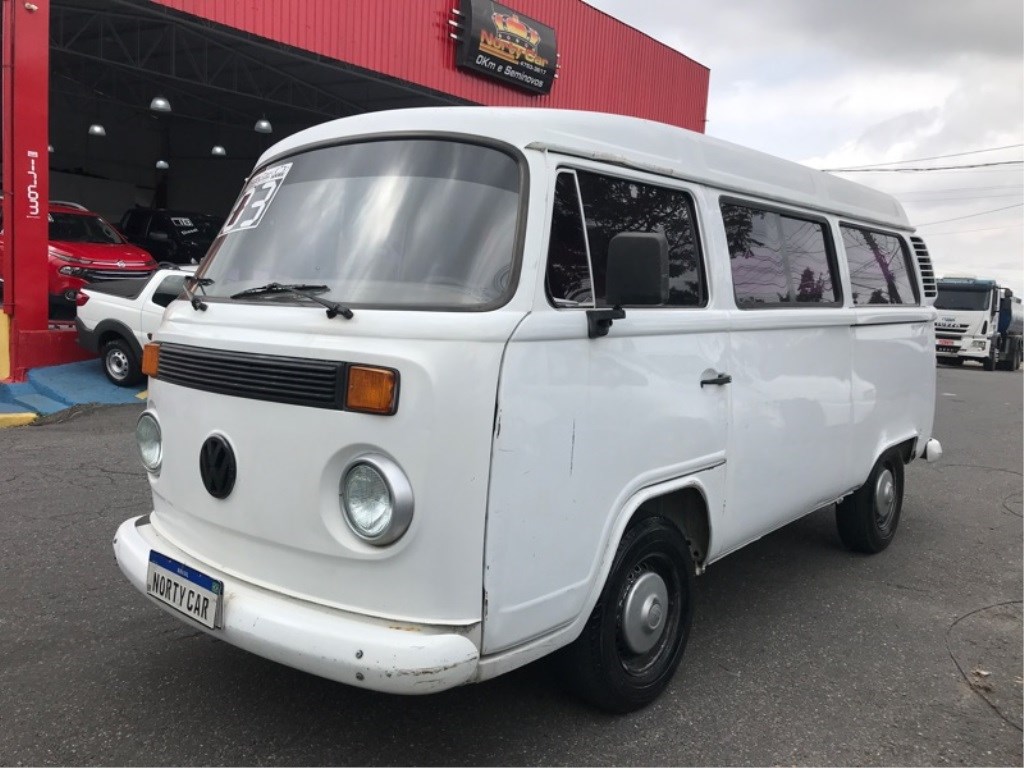 //www.autoline.com.br/carro/volkswagen/kombi-16-escolar-8v-gasolina-4p-manual/2003/itaquaquecetuba-sp/23651480
