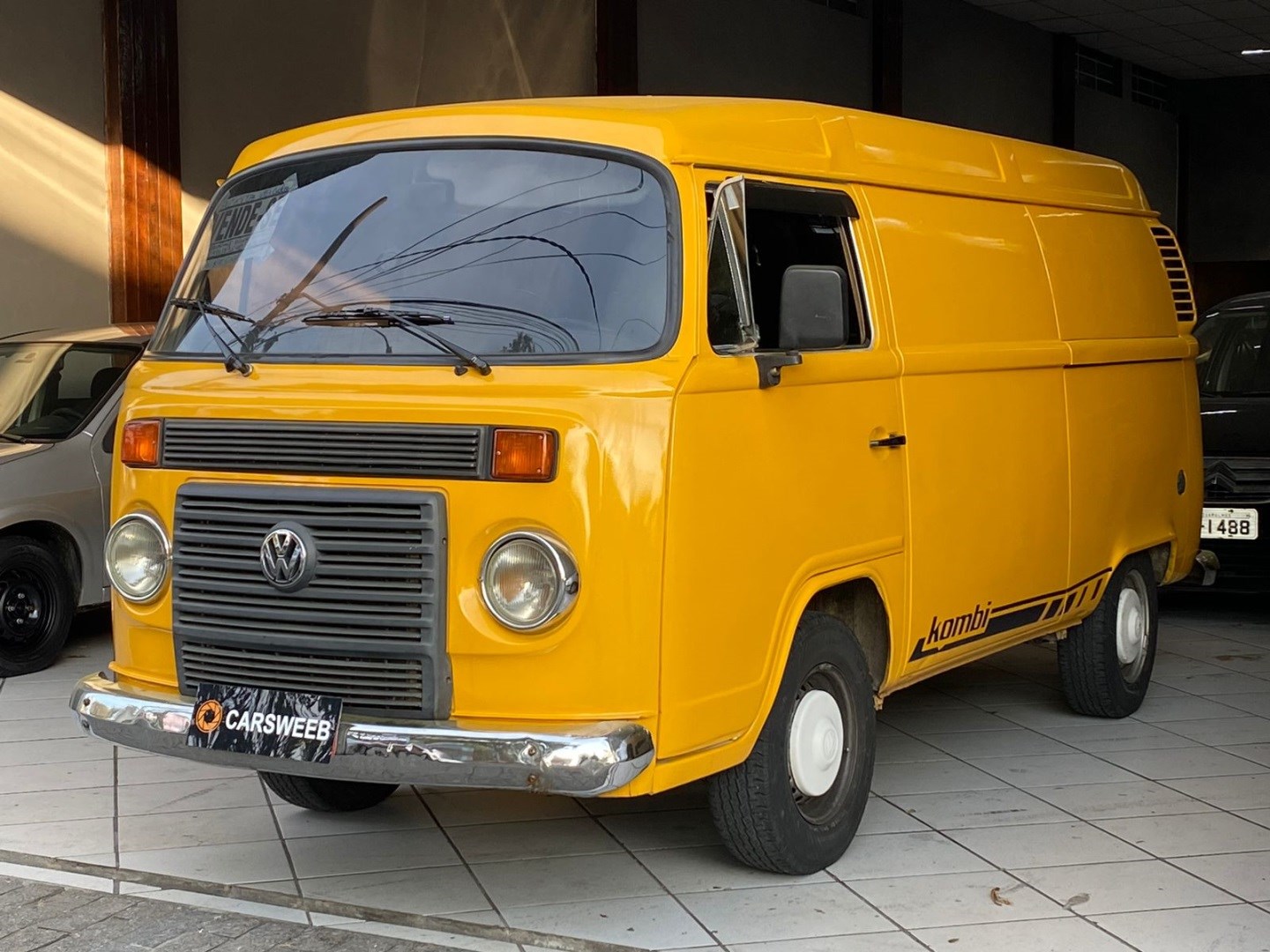 //www.autoline.com.br/carro/volkswagen/kombi-14-furgao-8v-flex-4p-manual/2013/santo-andre-sp/24172374