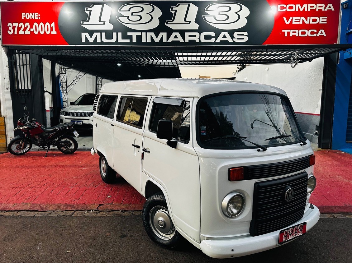 //www.autoline.com.br/carro/volkswagen/kombi-14-standard-lotacao-mi-78cv-4p-flex-manual/2014/franca-sp/24179526