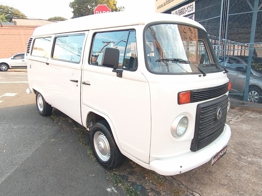 //www.autoline.com.br/carro/volkswagen/kombi-14-std-8v-flex-4p-manual/2012/campinas-sp/24814957