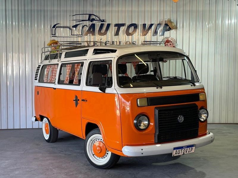 //www.autoline.com.br/carro/volkswagen/kombi-14-std-8v-flex-4p-manual/2006/brasilia-df/24837089