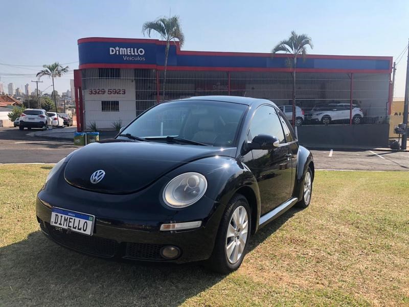 //www.autoline.com.br/carro/volkswagen/new-beetle-20-l-8v-gasolina-2p-automatico/2009/londrina-pr/24994310