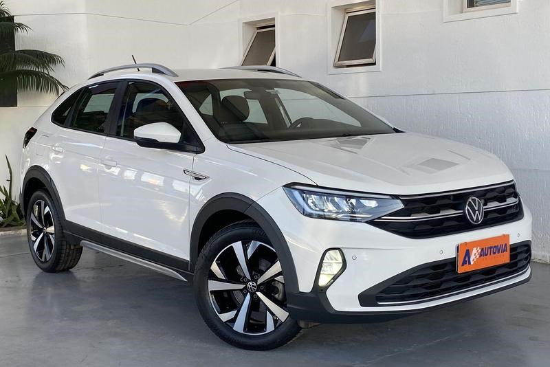 //www.autoline.com.br/carro/volkswagen/nivus-10-200-tsi-highline-12v-flex-4p-turbo-automat/2022/brasilia-df/24933400