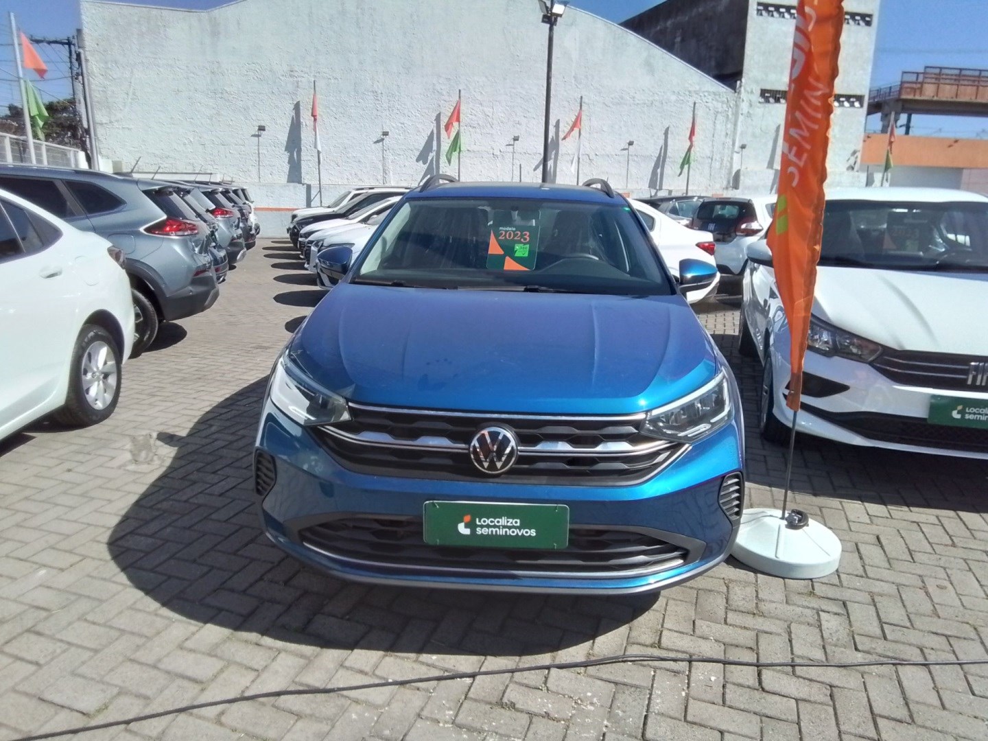 //www.autoline.com.br/carro/volkswagen/nivus-10-200-tsi-comfortline-12v-flex-4p-turbo-auto/2023/sao-paulo-sp/24977350
