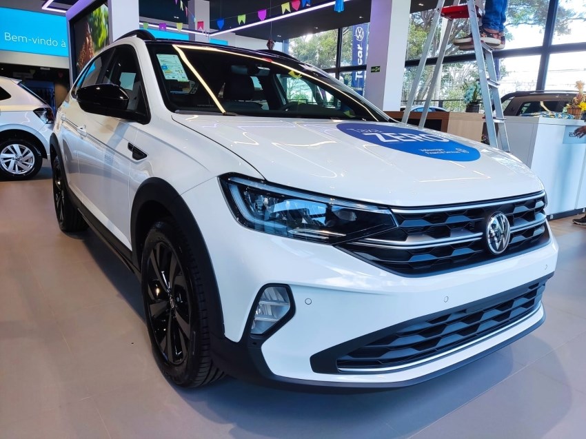 //www.autoline.com.br/carro/volkswagen/nivus-10-200-tsi-highline-12v-flex-4p-turbo-automat/2024/brasilia-df/25023368